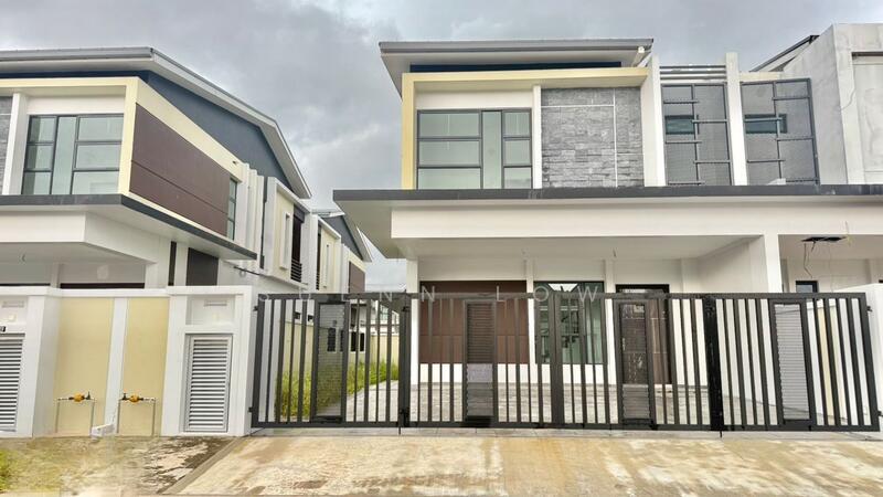 TAMAN IMPIAN EMAS (HONEYDALE RESIDENCE) - 1