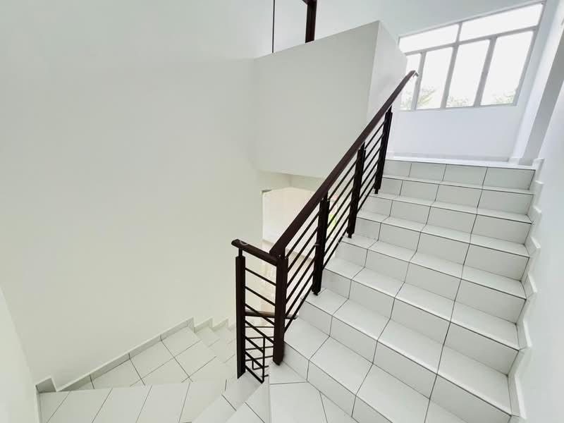 Cassis, Kota Emerald West - 4