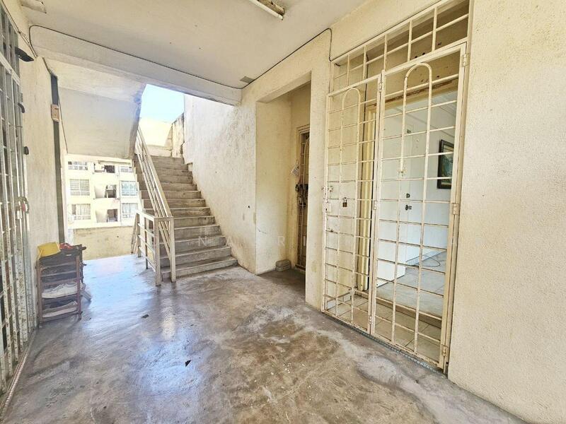 Pangsapuri Suria - 4