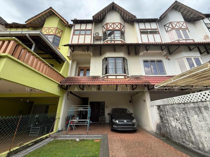 FREEHOLD 2.5 Storey Terrace House Taman Bukit Setiawangsa - 1