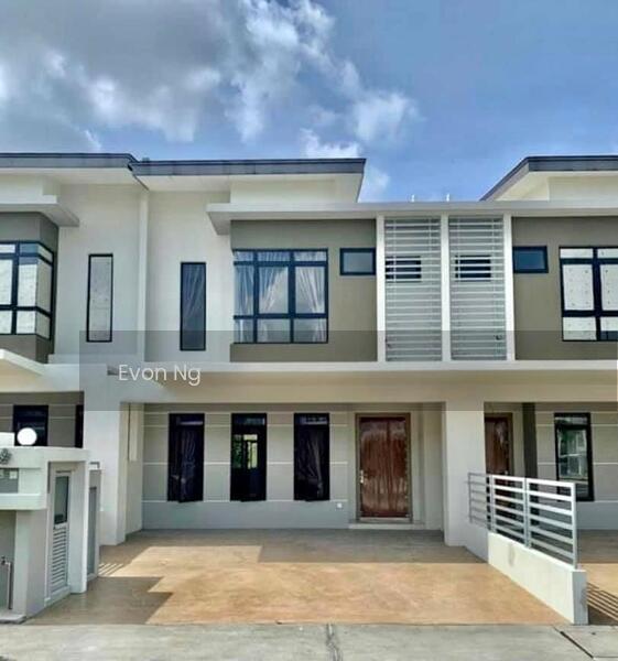 Sendayan!! Sendayan!! Tahun Pertama bulanan below RM 1000!! Ready unit double storey!! - 1