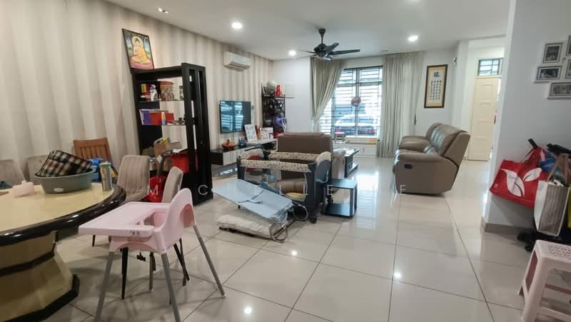 Ehsan heights/ 2.5 Storey House/ For Sale - 2