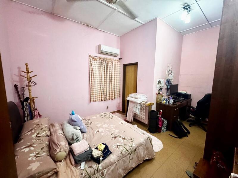 Kampung Tunku - 3