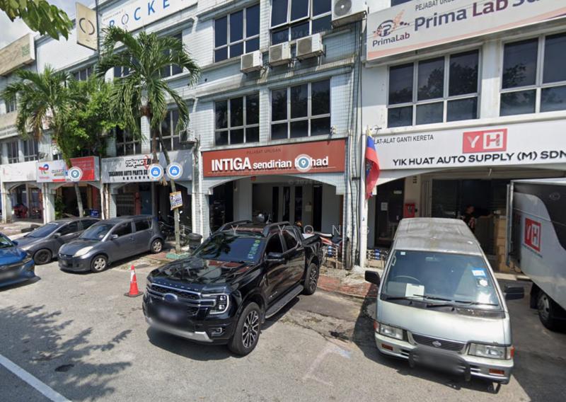 3 Storey Shop @ Jalan Kuching - 4