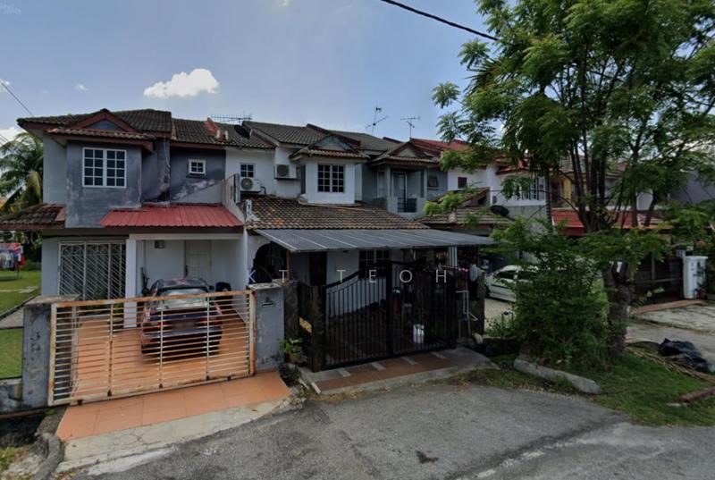 Terrace house at Bandar Country Homes - 1