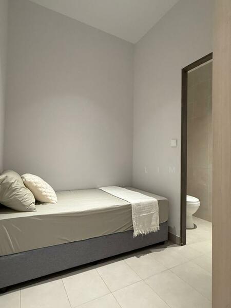 Royal Garden @ Sri Putramas 4 - 3