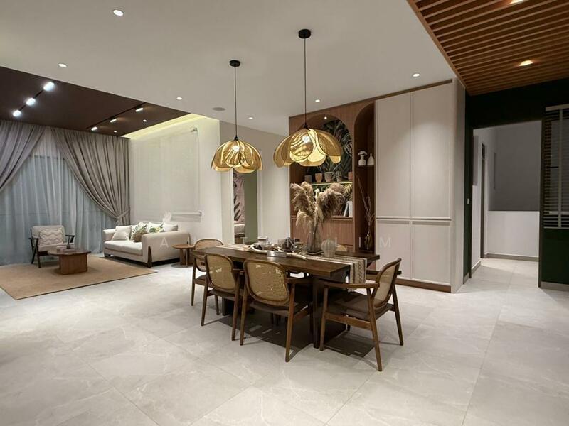 Royal Garden @ Sri Putramas 4 - 2