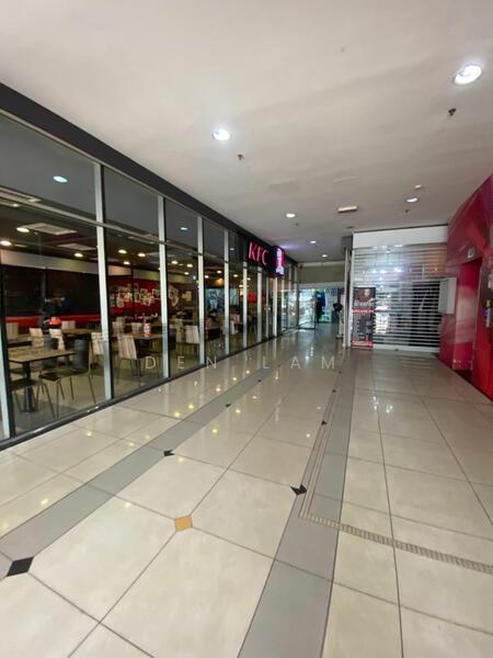 Axis Atrium - 2
