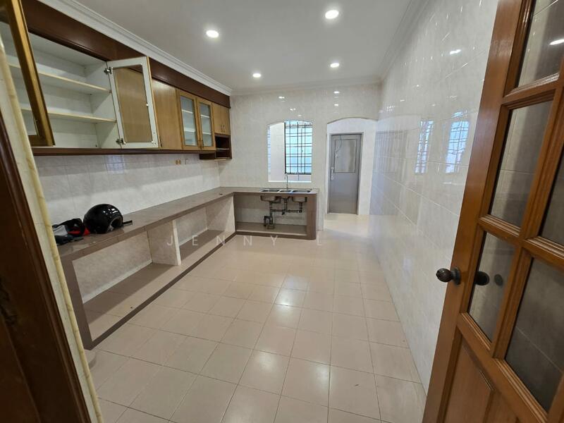 Jalan Kemajuan 18, Taman University, Johor Bahru - 5