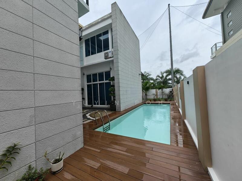 Bungalow at Bandar Putra - 3