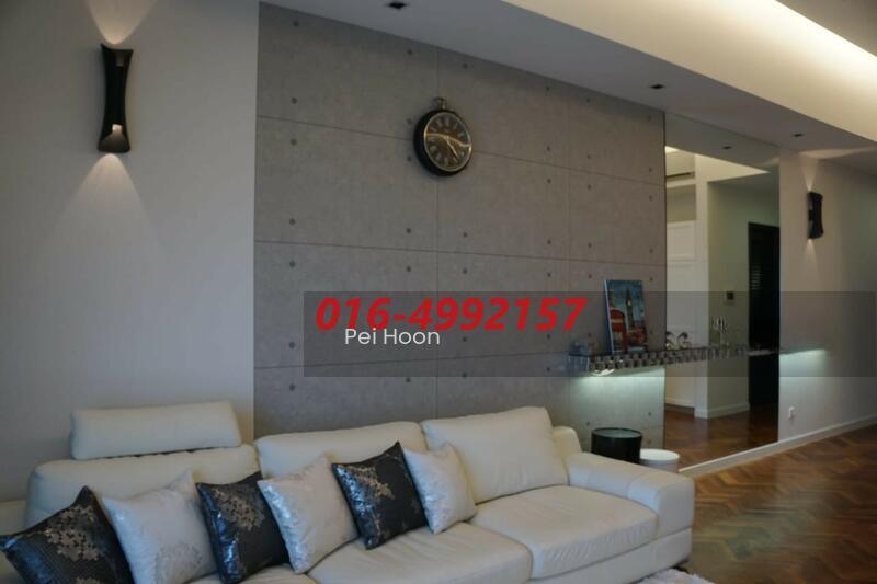 Quayside Seafront Resort Condominiums - 1