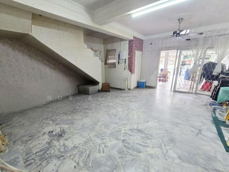 Taman Bukit Indah - 4