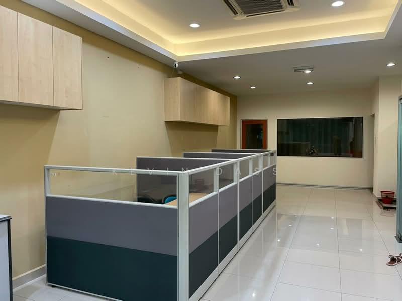 Connaught Avenue Taman Bukit Cheras Three Storey Shoplot for Sale - 4