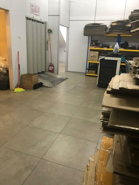 Connaught Avenue Taman Bukit Cheras Three Storey Shoplot for Sale - 5