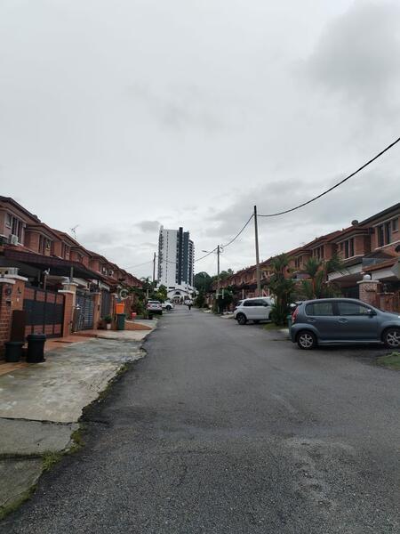 Bandar Sungai Long SL 13 - 3