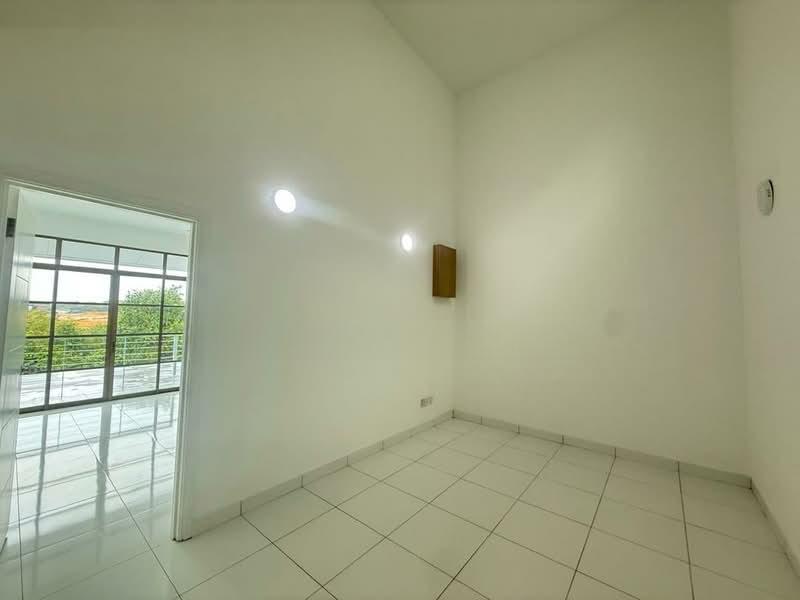 Perjiranan 12 @ Bandar Dato Onn - 5