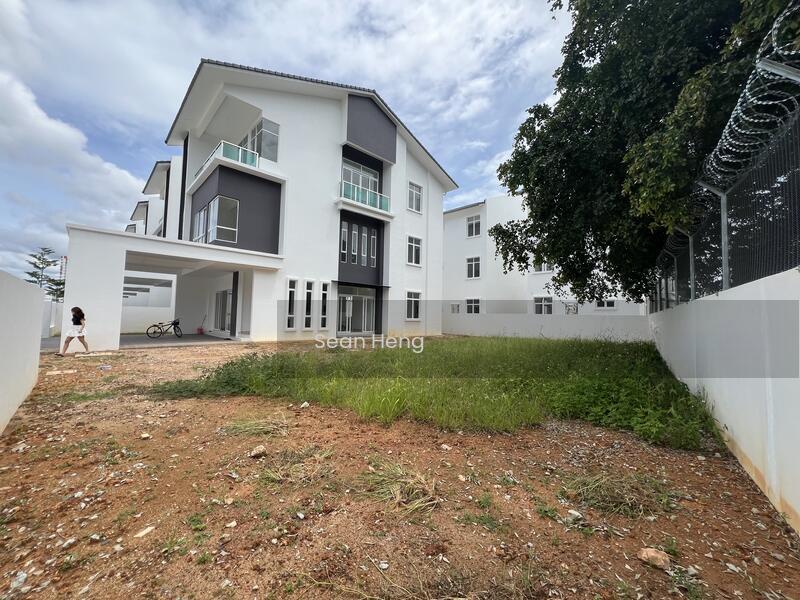 TAMAN LEMBAH PERMAI - 3