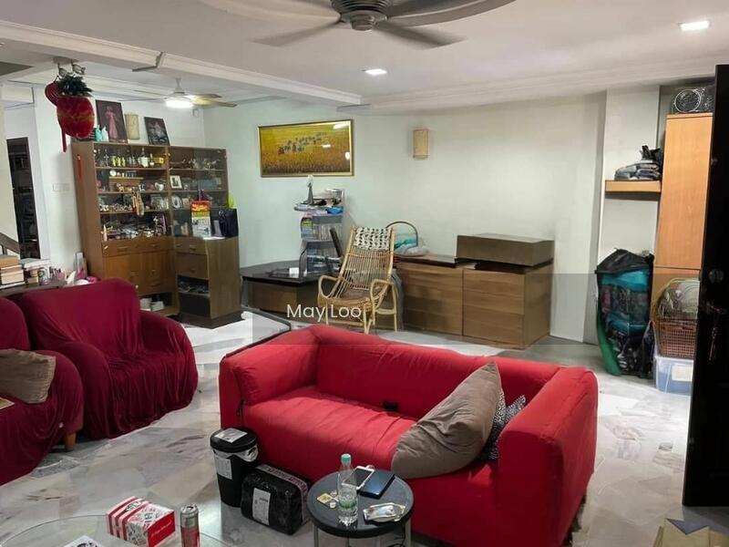 Terrace house at Taman Taynton View - 1