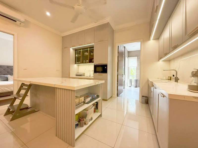 Serene Mont Kiara - 1