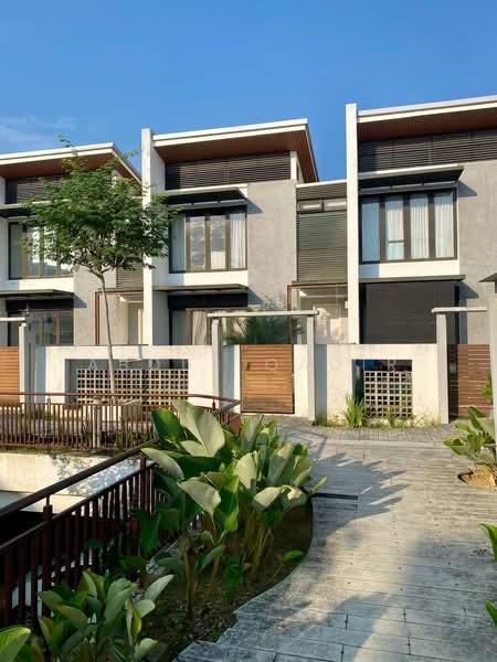 Mozart, Symphony Hills - 2