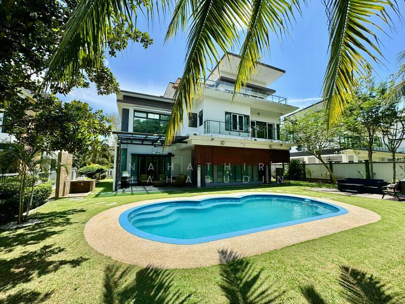 Lake Garden Villa, Cahaya SPK - 1