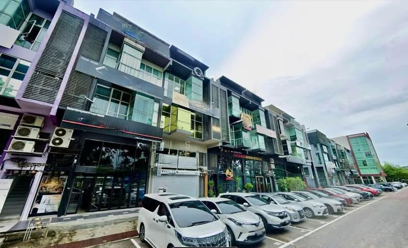 Danga Utama 3 Storey Shoplot - 2