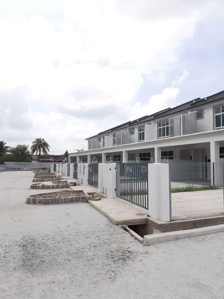 RUMAH TERES DUA TINGKAT DI LUNAS - 2