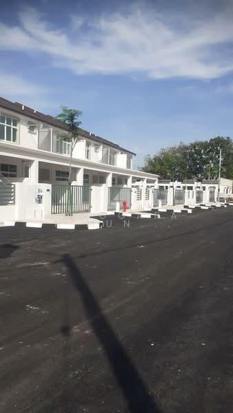 RUMAH TERES DUA TINGKAT DI LUNAS - 5