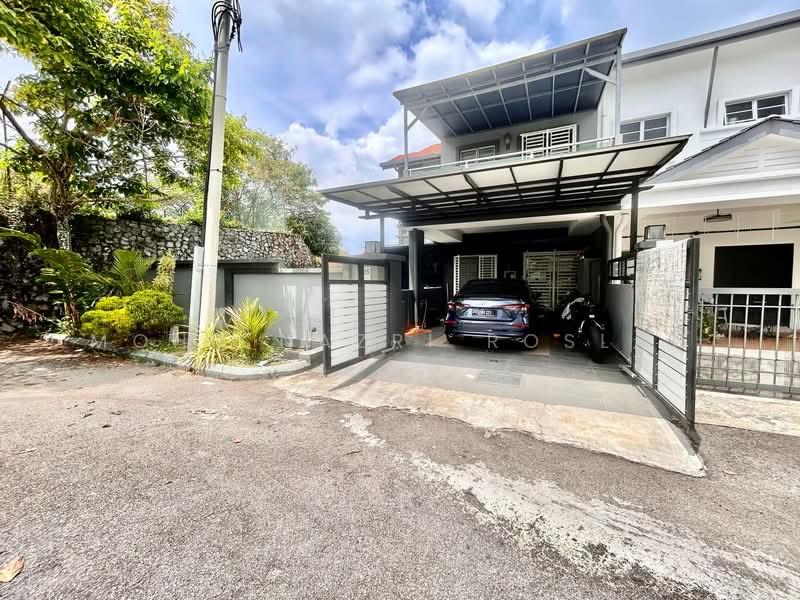 De Puncak Ukay, Ukay Perdana - 1