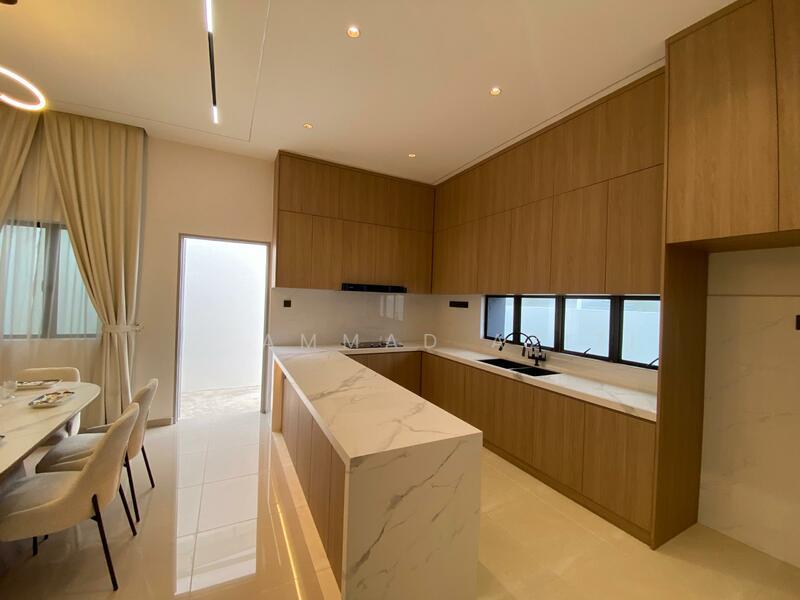 Indera Mahkota 16 - 5