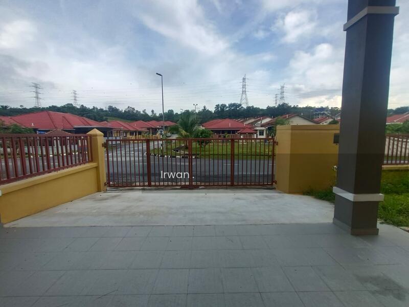 NEW UNIT CORNER LOT Single Storey SEMI D Bandar Baru Salak Tinggi Sepang - 5