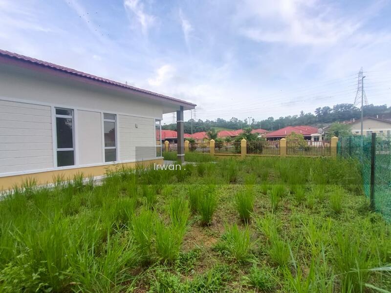 NEW UNIT CORNER LOT Single Storey SEMI D Bandar Baru Salak Tinggi Sepang - 4