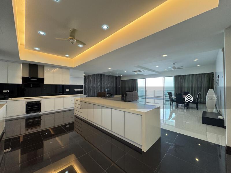 Infinity Beachfront Condominium - 3