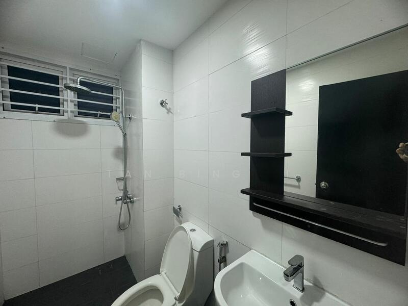 Twin Galaxy (Dwi Galaksi) - 4