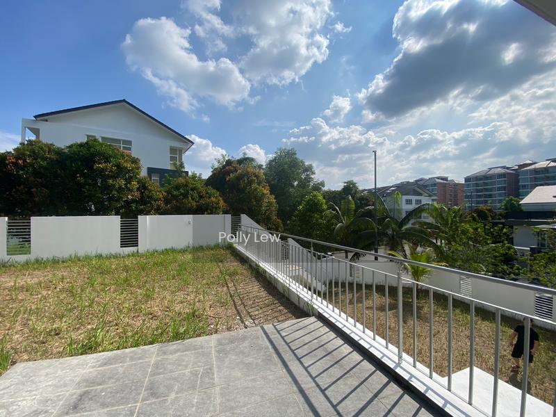 Semi-D house at Sungai Long - 5