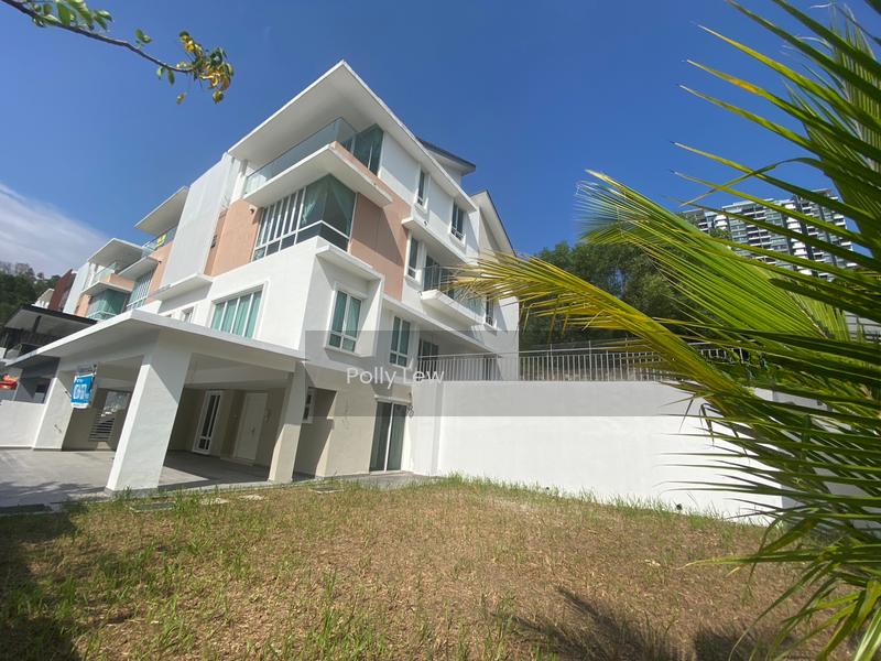 Semi-D house at Sungai Long - 2