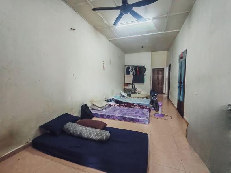 BUKIT INDAH BANDAR NUSAJAYA - 1