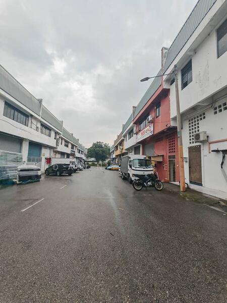 Kempas Jalan Dataran 1.5 Storey Terrace Factory - 4
