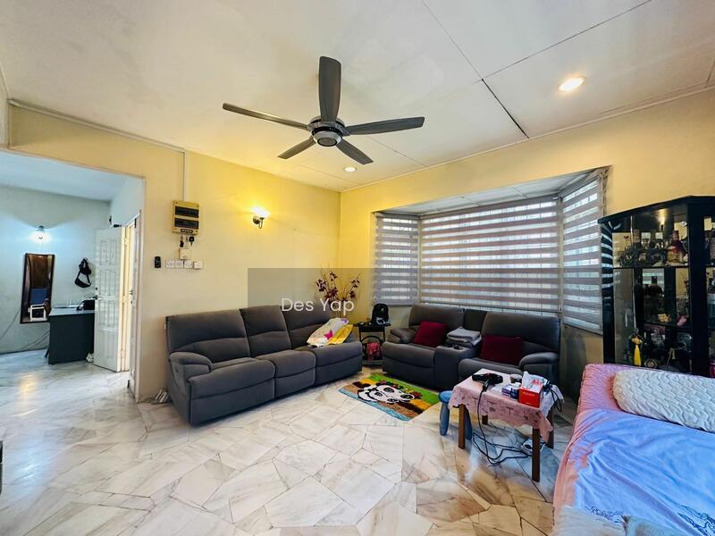 Bungalow at Taman Sri Hijau - 4