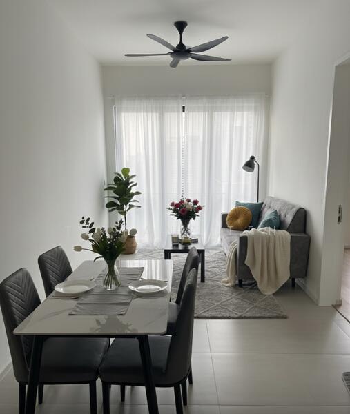 Laurel Residence - 2