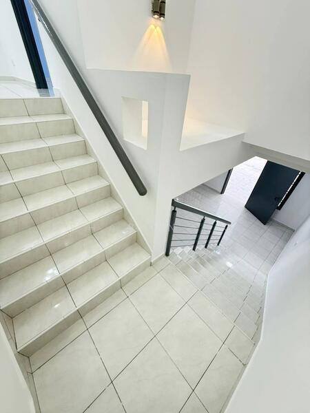 BUKIT INDAH BANDAR NUSAJAYA - 2