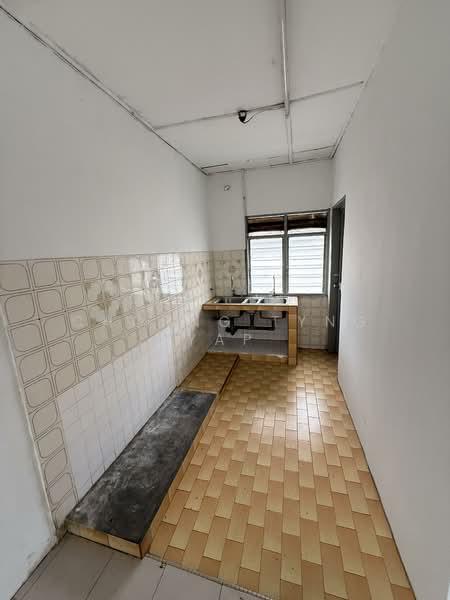 SS 13 Flat - 3