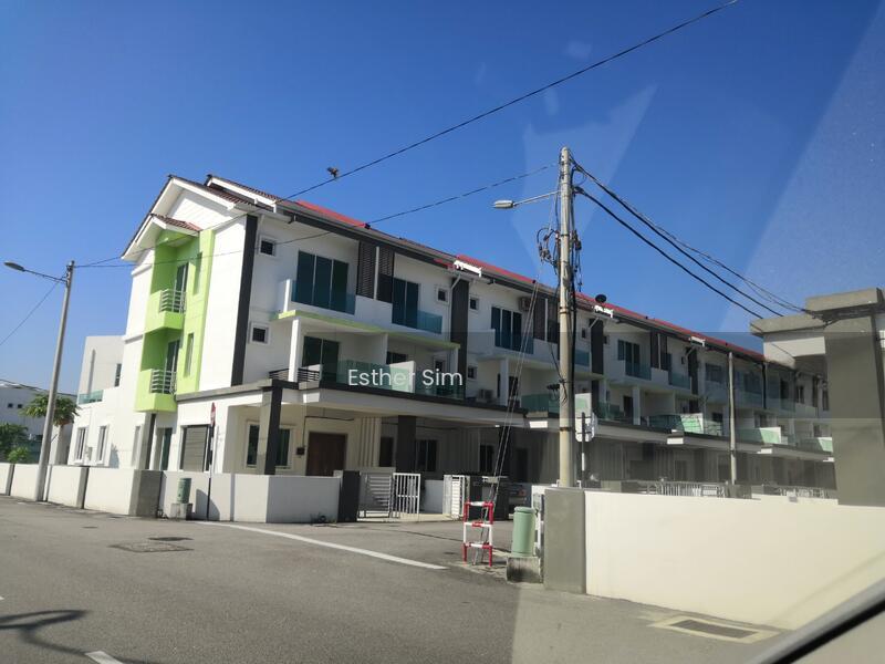 3 Storey in Maple Residence - 5