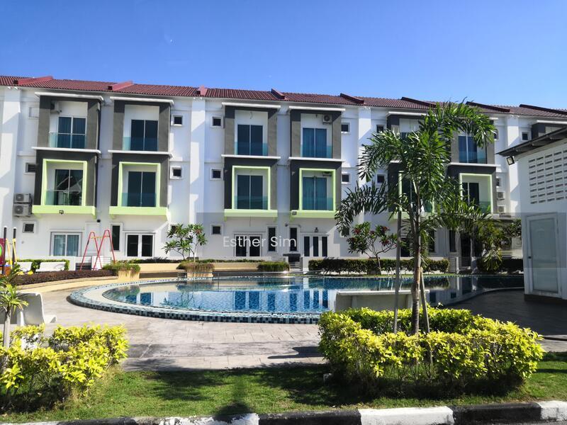 3 Storey in Maple Residence - 2