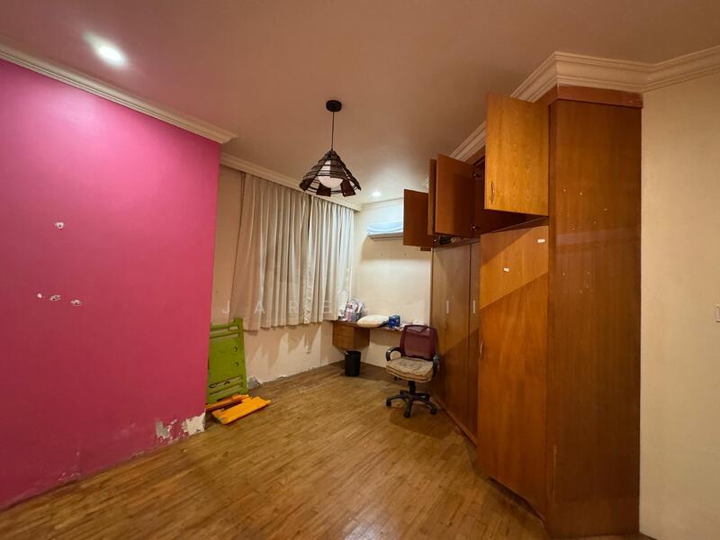 De Summit Condominium - 5