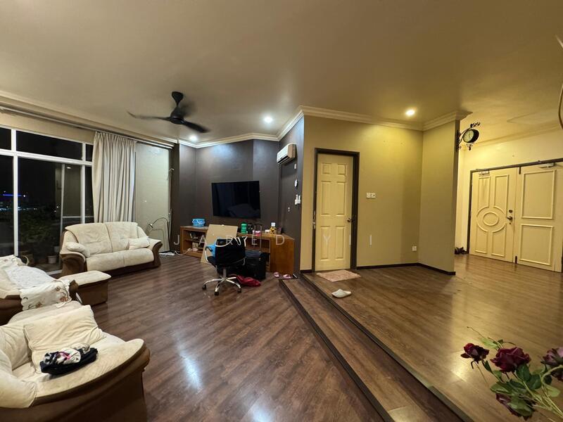 De Summit Condominium - 1