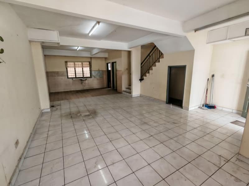 Sri Putra Apartment @ Sungai Buloh - 4