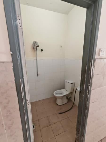 Sri Putra Apartment @ Sungai Buloh - 5