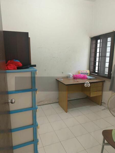 Terrace house at Taman Tasek Jaya - 5