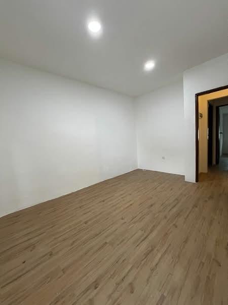 Taman Johor Jaya - 5